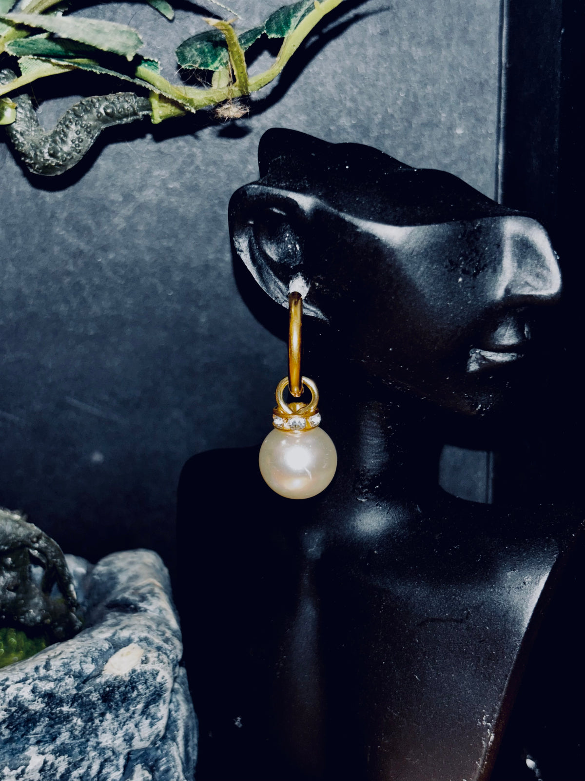 Boucles « Perle Dorée – Douceur & Raffinement »